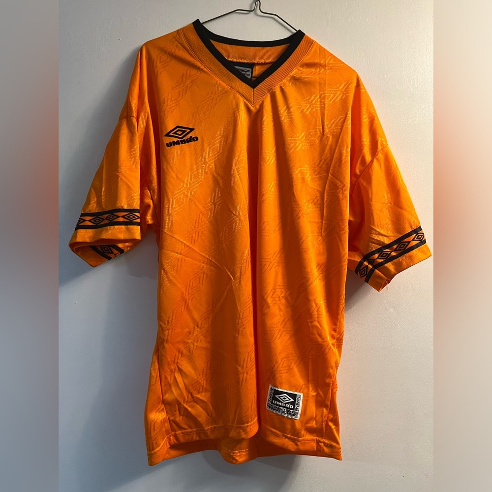 NWT Vintage Umbro Jersey short sleeved M